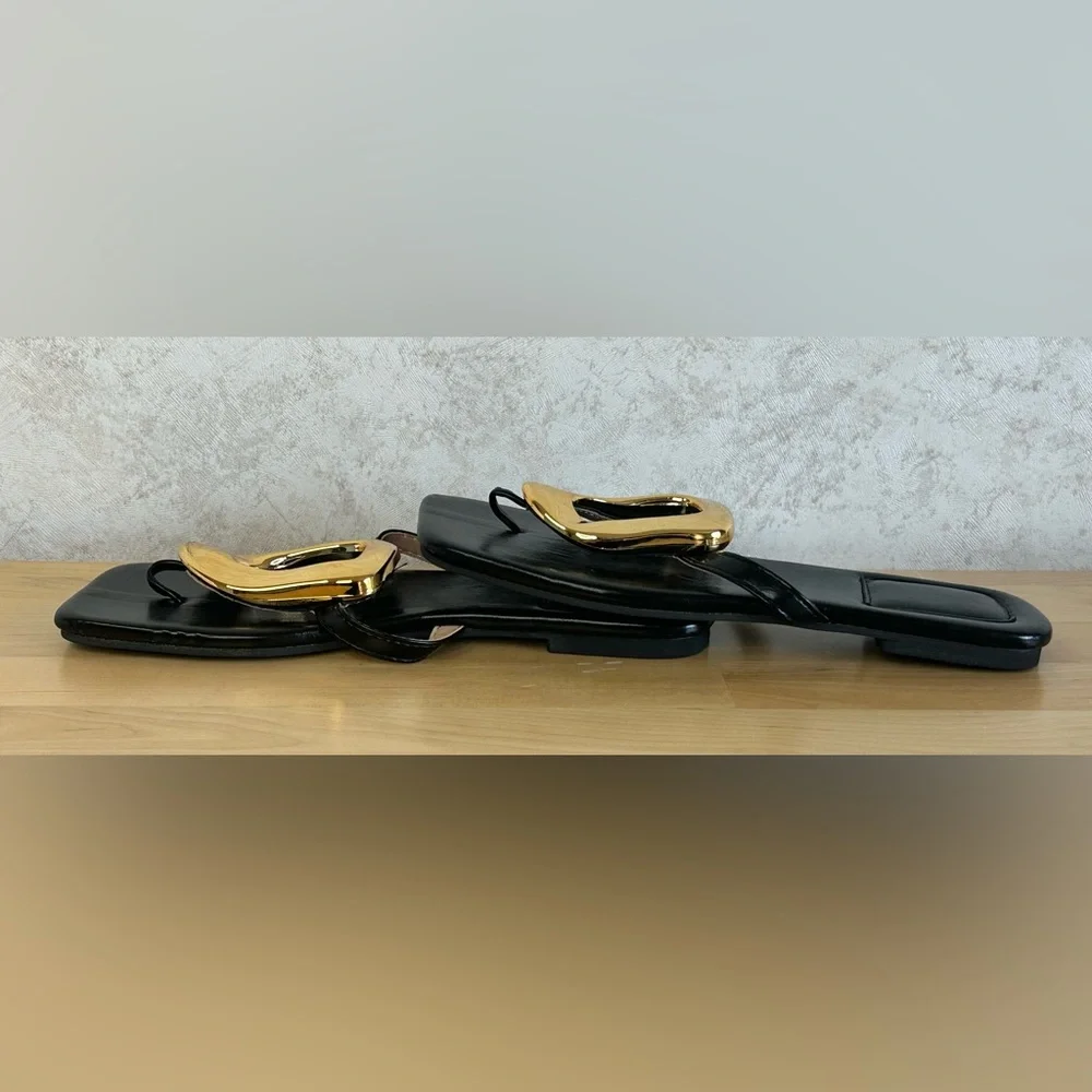 Gold Hardware Square Toe Thong Sandals Black Slides Women’s Size 7
